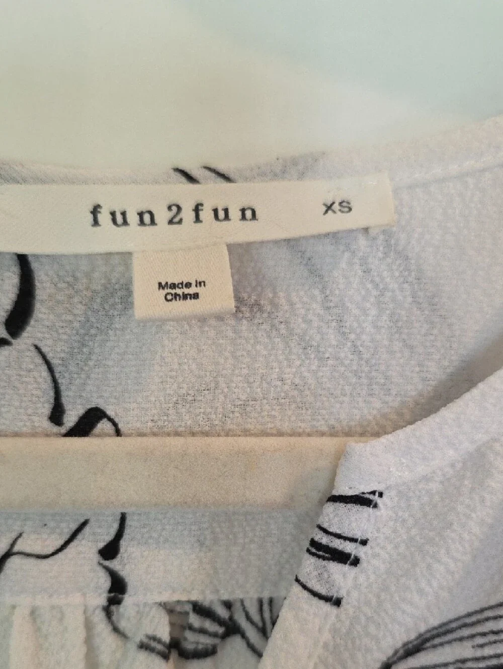 fun 2 fun Striped Black & White and Mauve Tops - Women's Lot - Picture 5 of 9